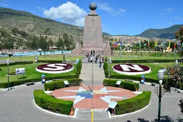 middle-of the-world-ecuador