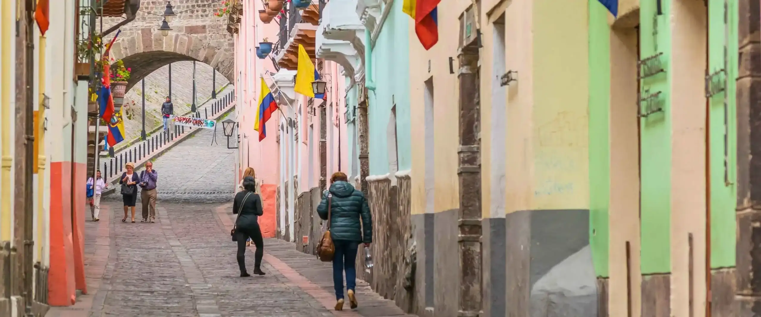 La Ronda Quito at night — colonial pedestrian street in Calle La Ronda with live music and colorful houses
