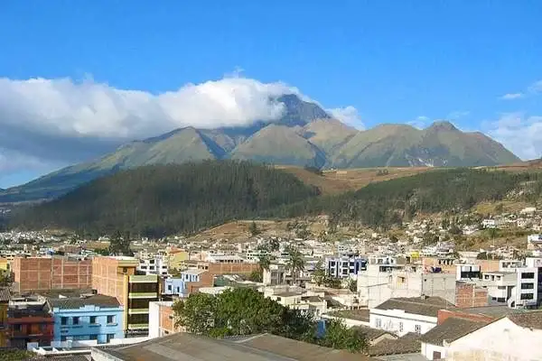 Otavalo market food stalls — what to eat on a day trip from Quito
