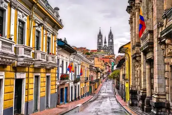 La Mariscal Plaza Foch at night — Quito tourist district hotels