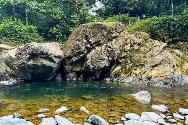 Cascade del Amor Mindo waterfall romantic Ecuador