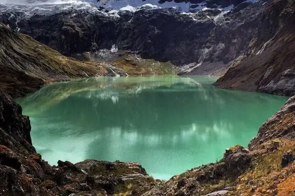 el altar trekking to the crater ecuador