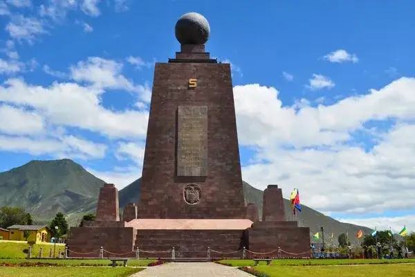 Things to do in Quito Ecuador: Mitad del Mundo equator monument day trip