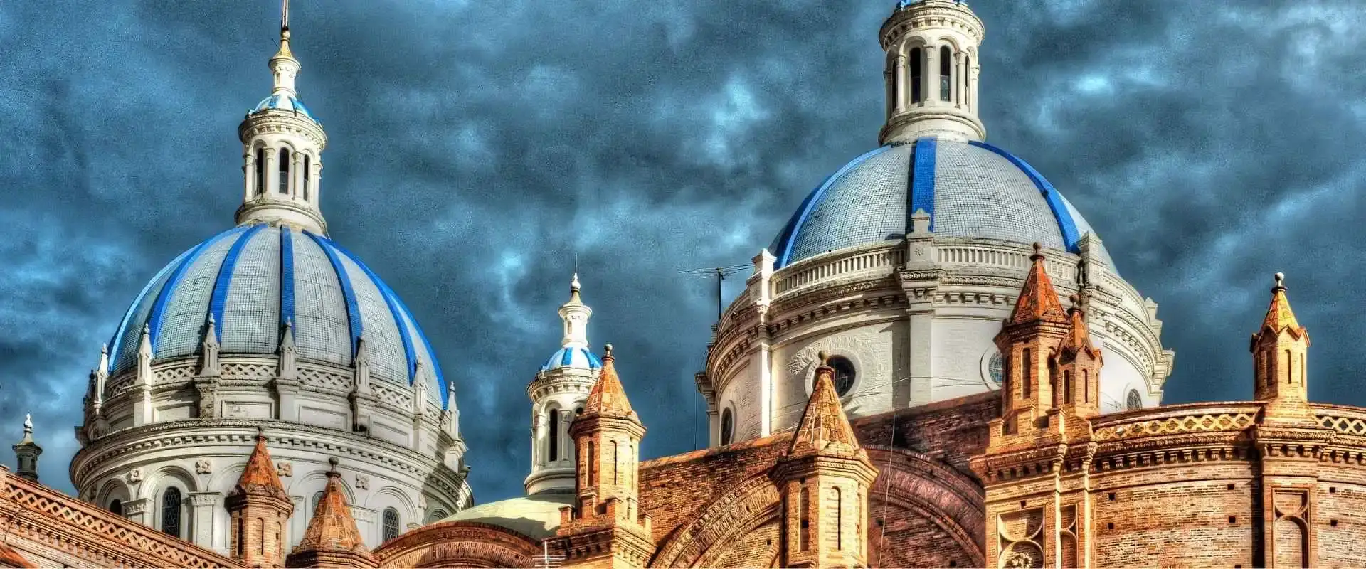 Cuenca Ecuador: Cuenca in Ecuador, the city of peace and quiet